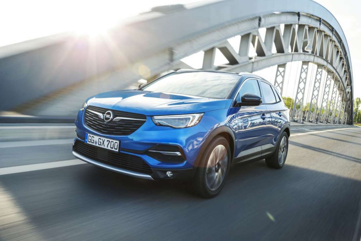 Das beginnt schon bei der Optik: Der Grandland X ist schick, ohne optisch anzuecken. | Foto: Opel