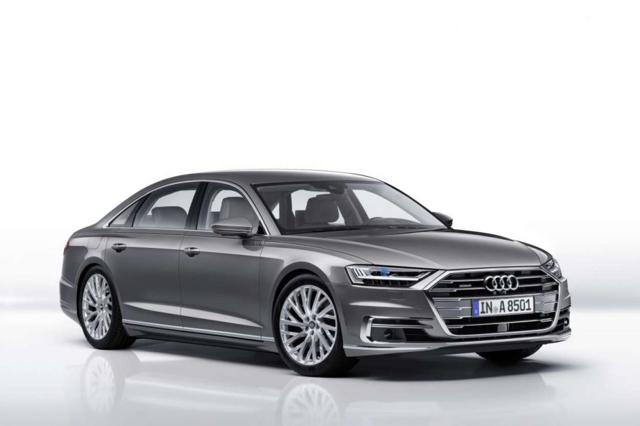 Erster Auftritt auf dem Audi-Summit: Der neue A8, hier die Langversion | Foto: Audi