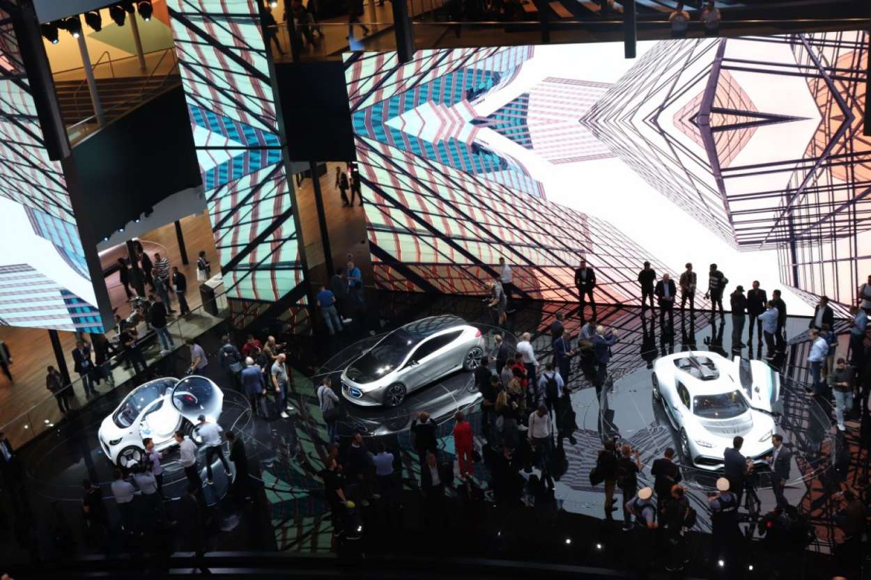 Große Bühne: Die Studien von Daimler. | Foto: G. Soller