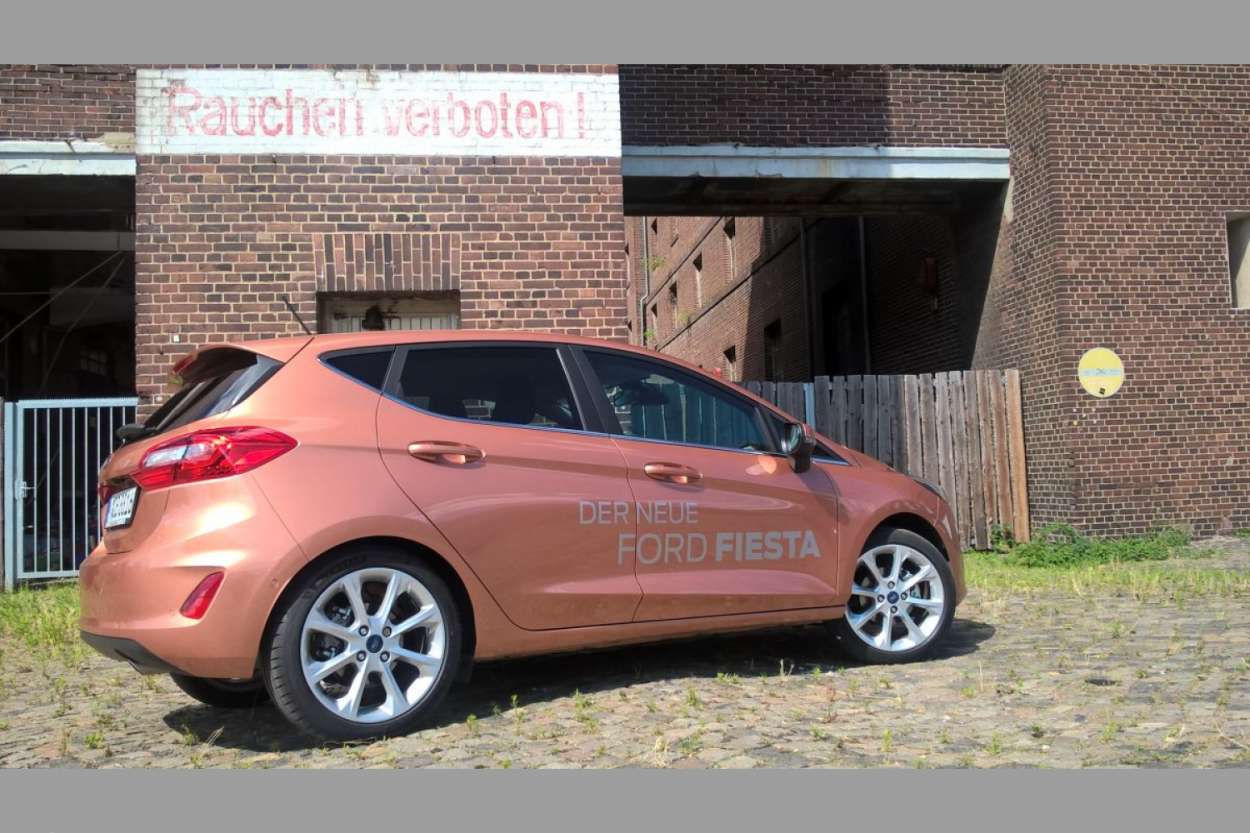 In Länge, Breite und Radstand etwas gestreckt: Der neue Ford Fiesta. | Foto: Huss-Verlag/Gregor Soller